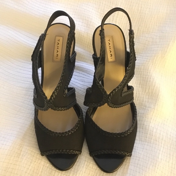 Tahari "Lauren" Peep Toe (8) - Picture 2 of 6